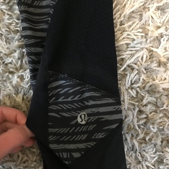 Lululemon Cropped Leggings - Picture 2 of 6